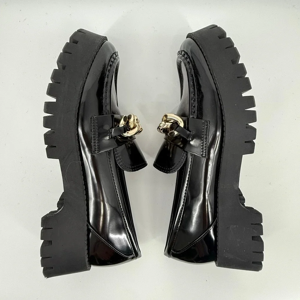 Guess Hillford Loafer Womens 8.5 Black Fair Chunky Lug Sole Gold Chain Platform